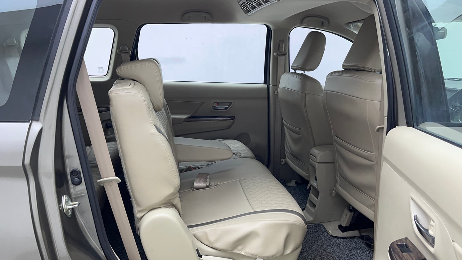 Used 2020 Maruti Suzuki New Ertiga ZXi AT Petrol Automatic interior RIGHT SIDE REAR DOOR CABIN VIEW