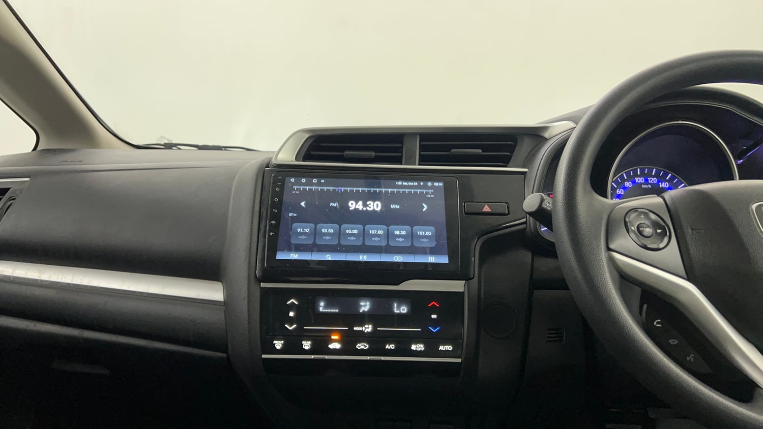 Used 2017 Honda WR-V VX MT Petrol Petrol Manual interior MUSIC SYSTEM & AC CONTROL VIEW