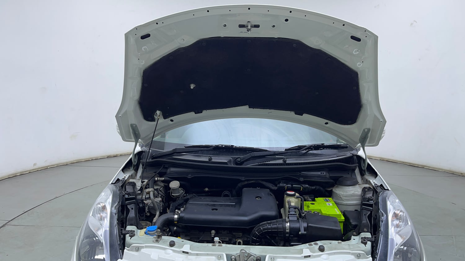 Used 2016 Maruti Suzuki Swift Dzire ZDI Diesel Manual engine ENGINE & BONNET OPEN FRONT VIEW