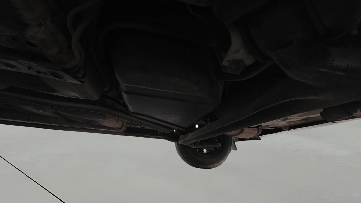 Used 2013 Hyundai i10 Sportz 1.2 Kappa2 Petrol Manual extra REAR UNDERBODY VIEW (TAKEN FROM REAR)