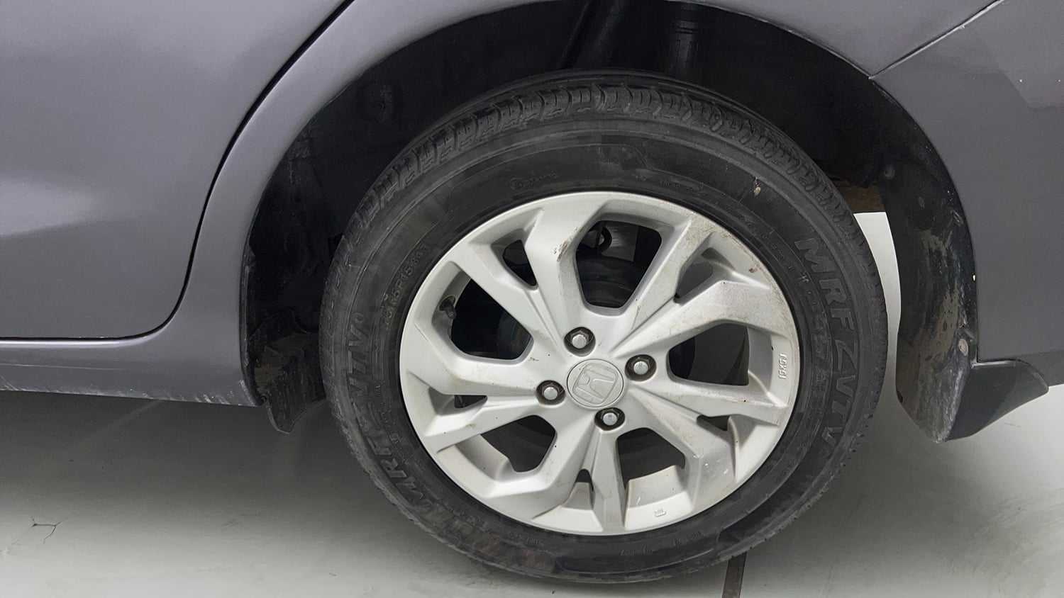 Used 2018 Honda Amaze 1.2 V MT Petrol Petrol Manual tyres LEFT REAR TYRE RIM VIEW