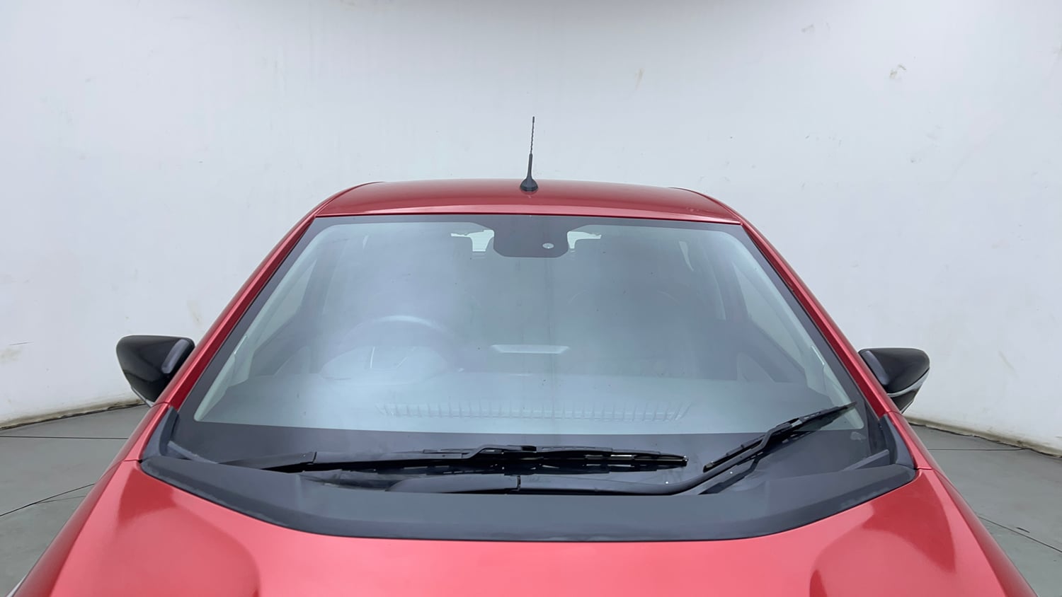 Used 2023 Tata Altroz XZ Diesel Diesel Manual exterior FRONT WINDSHIELD VIEW