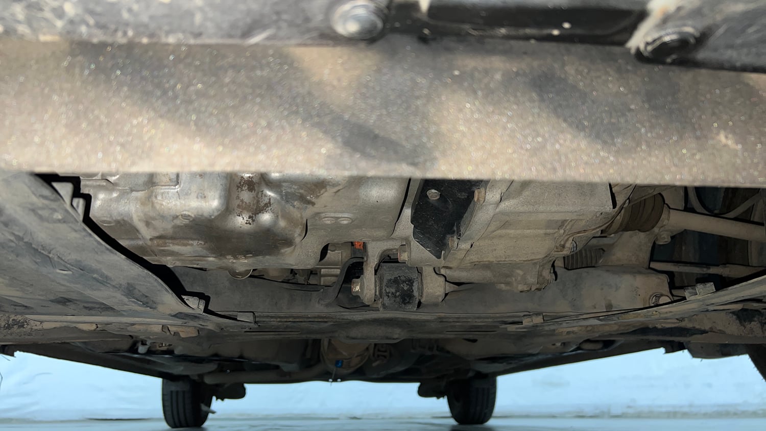 Used 2013 Honda Amaze 1.2 S i-VTEC Petrol Manual extra FRONT LEFT UNDERBODY VIEW
