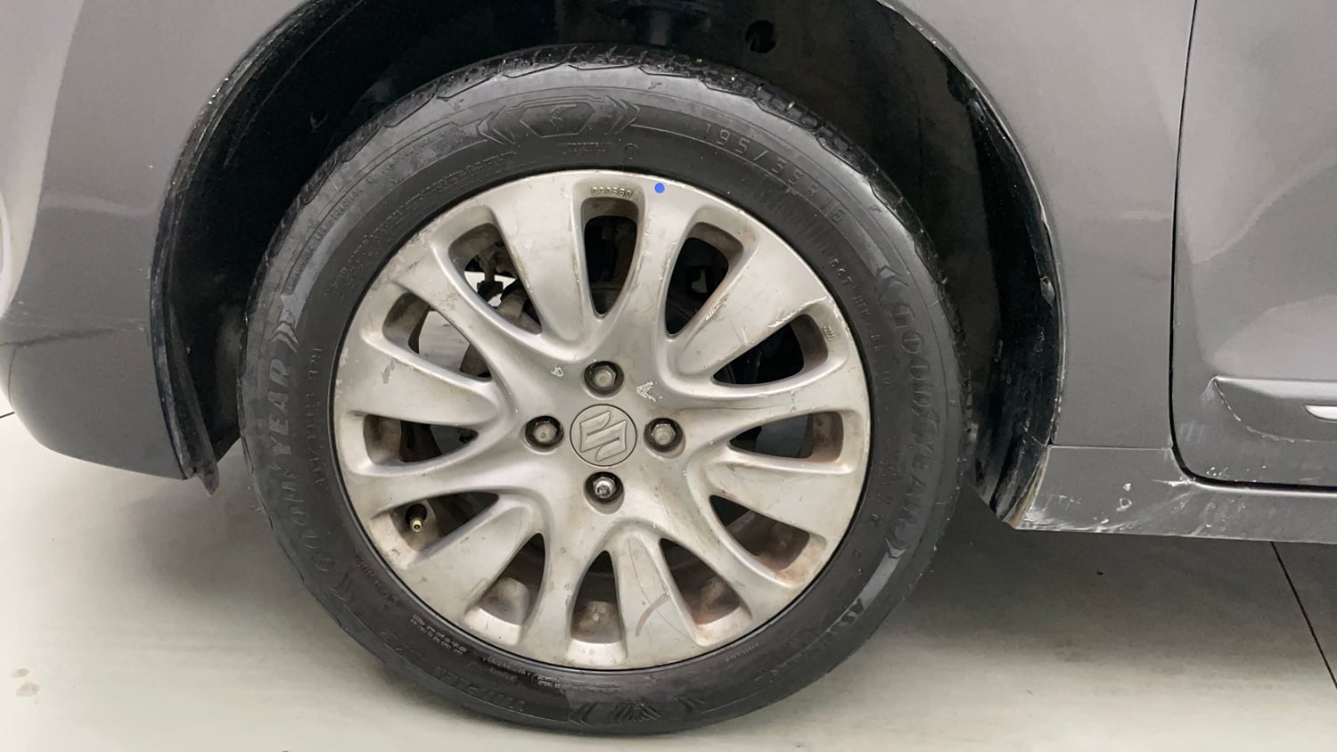 Used 2018 Maruti Suzuki Baleno Alpha 1.2 Petrol Manual tyres LEFT FRONT TYRE RIM VIEW