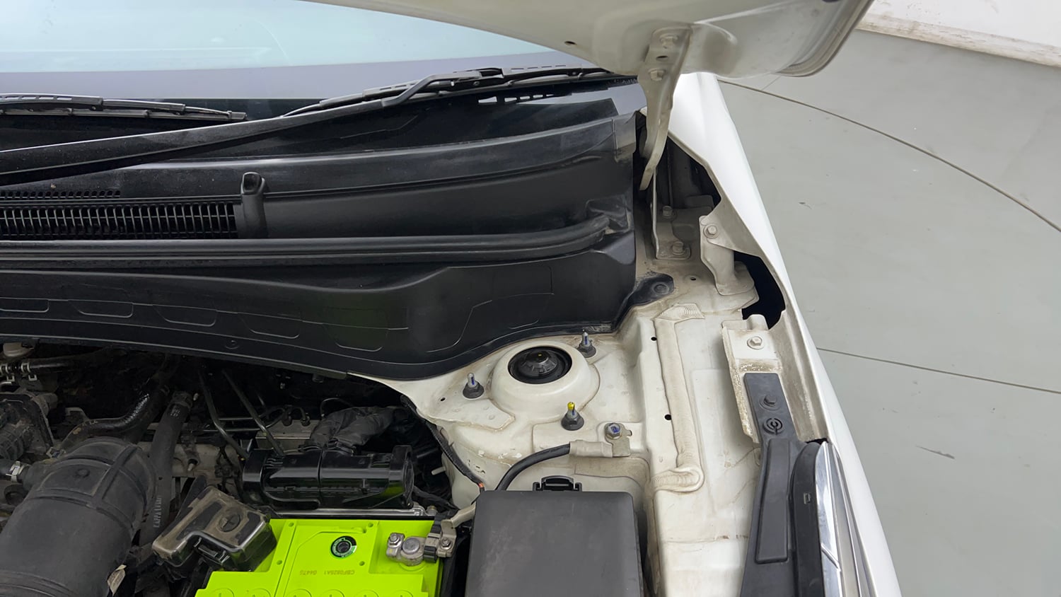Used 2023 Kia Seltos GTX Plus 1.4 DCT Petrol Automatic engine ENGINE LEFT SIDE HINGE & APRON VIEW