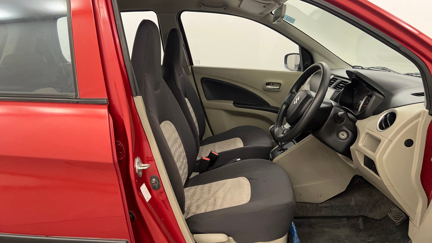 Used 2014 Maruti Suzuki Celerio VXi AMT Petrol Automatic interior RIGHT SIDE FRONT DOOR CABIN VIEW