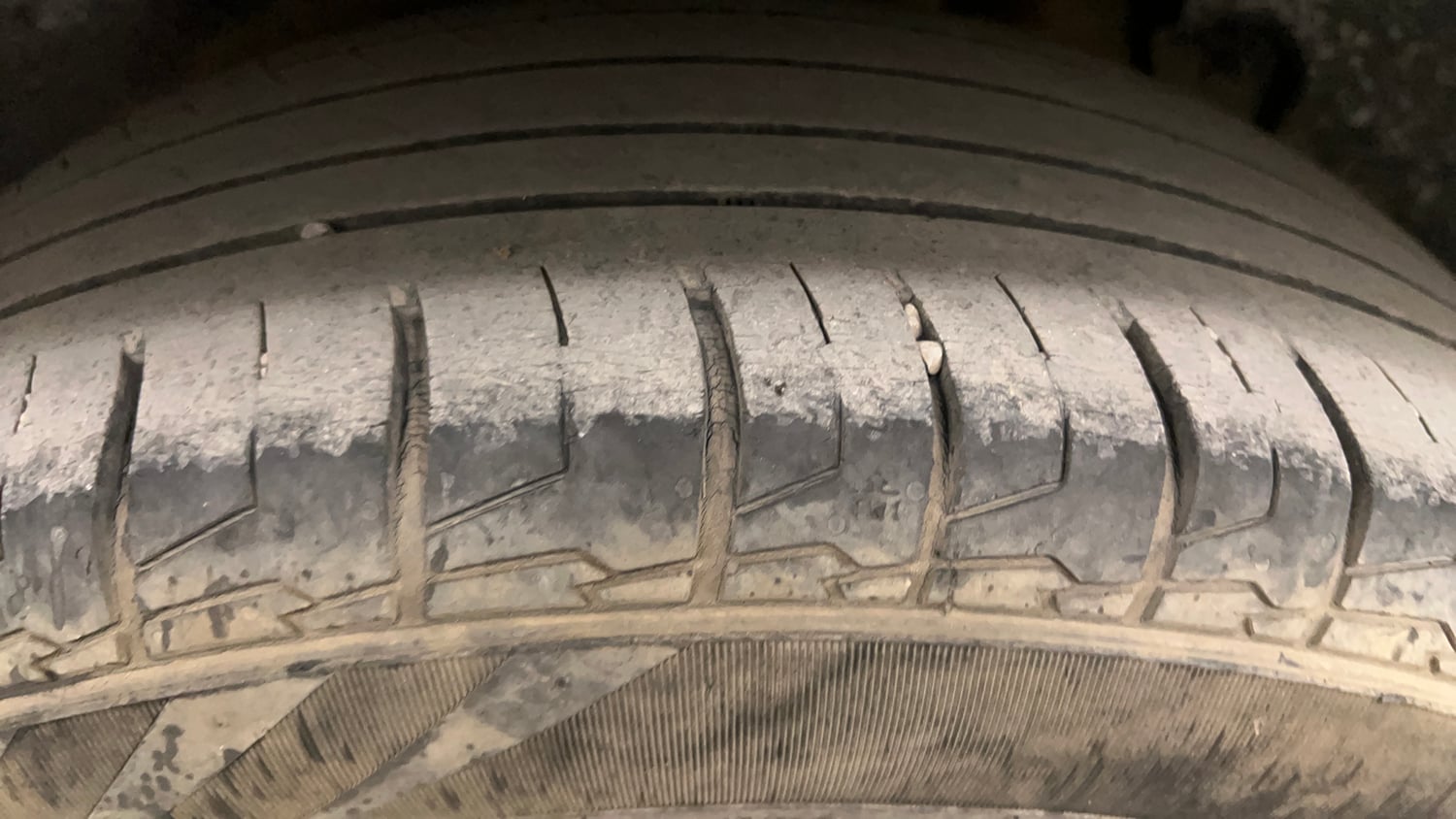 Used 2022 Kia Seltos HTX 1.5 Petrol Manual tyres LEFT REAR TYRE TREAD VIEW