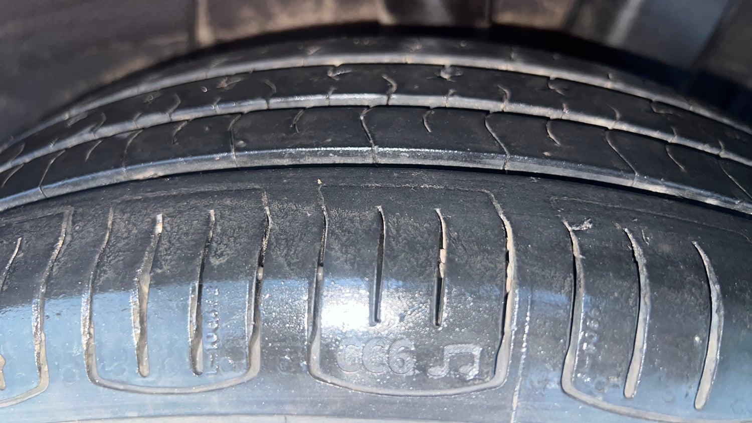 Used 2016 Hyundai Grand i10 Asta AT 1.2 Kappa VTVT (O) Petrol Automatic tyres LEFT REAR TYRE TREAD VIEW