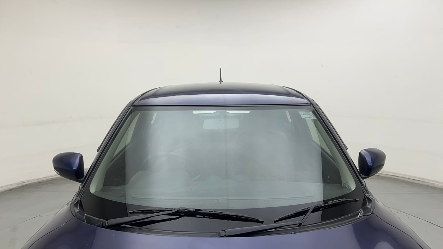 Used 2023 Maruti Suzuki Swift VXi Petrol Manual exterior FRONT WINDSHIELD VIEW