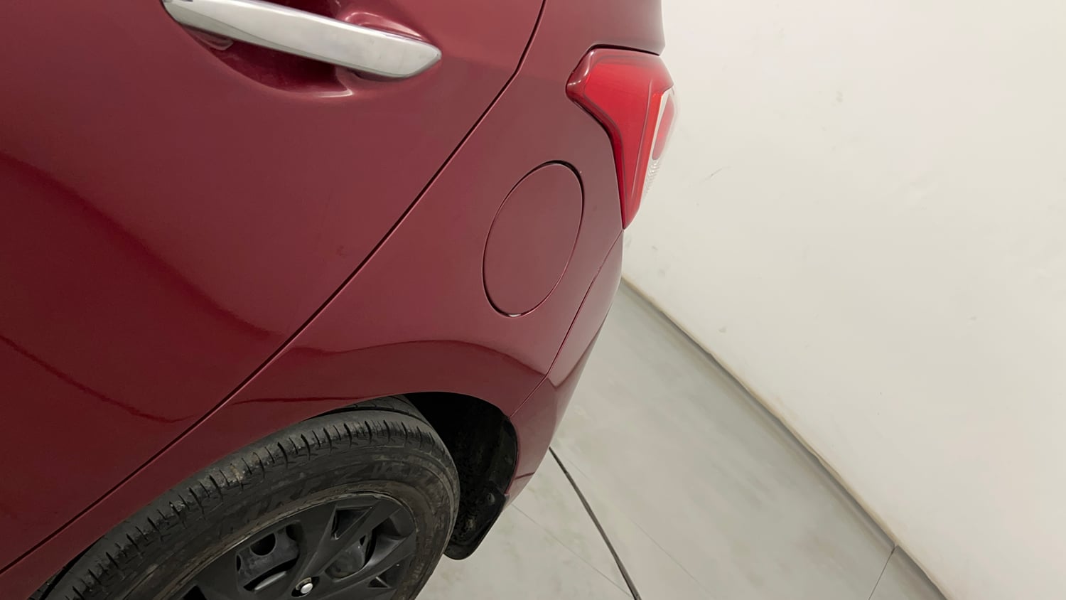 Used 2016 Hyundai Grand i10 Sportz 1.2 Kappa VTVT Petrol Manual dents MINOR SCRATCH
