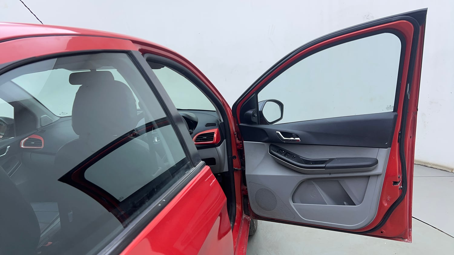 Used 2021 Tata Tiago XZ Plus Petrol Manual interior RIGHT FRONT DOOR OPEN VIEW