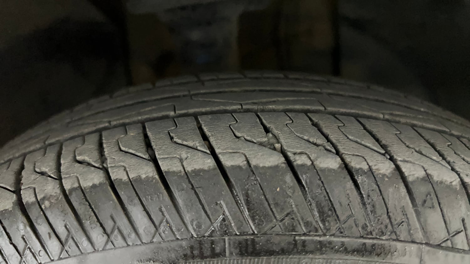Used 2024 MG Motors Comet EV Excite Electric Automatic tyres RIGHT FRONT TYRE TREAD VIEW
