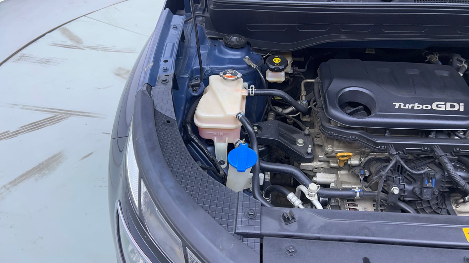 Used 2022 Hyundai Venue S(O) 1.0 Turbo iMT Petrol Manual engine ENGINE RIGHT SIDE VIEW