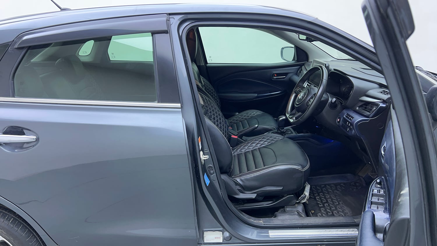 Used 2022 Maruti Suzuki Baleno Alpha AGS Petrol Automatic interior RIGHT SIDE FRONT DOOR CABIN VIEW
