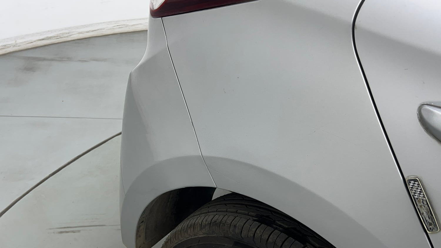 Used 2016 Hyundai Elite i20 Sportz 1.2 Petrol Manual dents MINOR SCRATCH