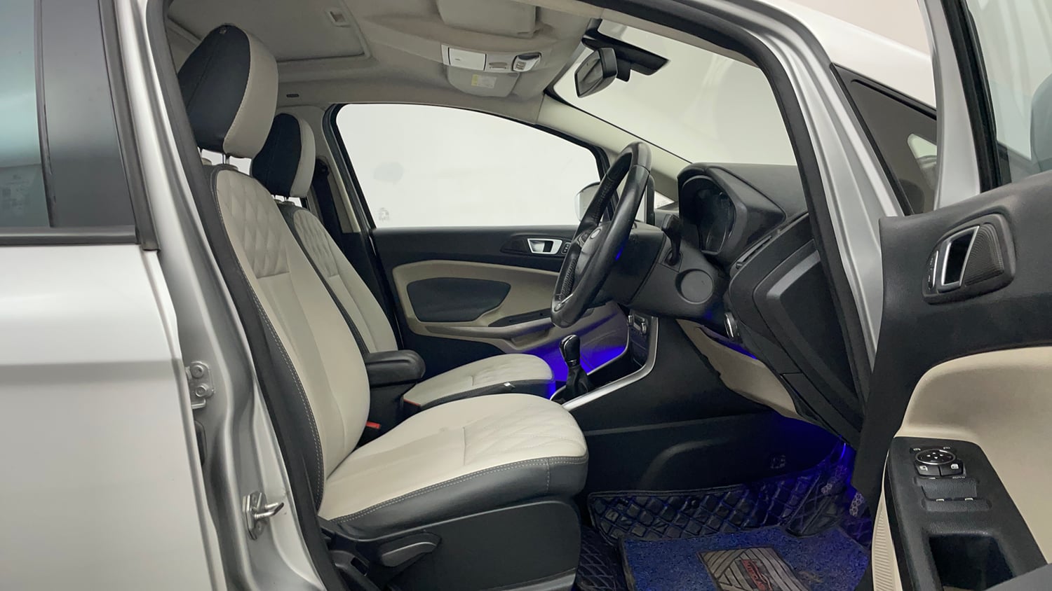 Used 2019 Ford EcoSport Titanium + 1.5L TDCi Diesel Manual interior RIGHT SIDE FRONT DOOR CABIN VIEW