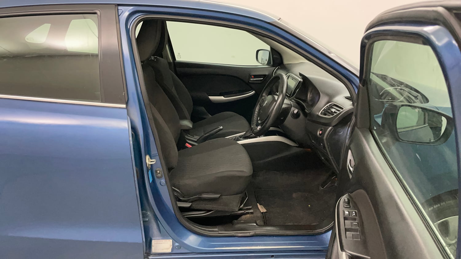 Used 2018 Maruti Suzuki Baleno Alpha 1.2 AT Petrol Automatic interior RIGHT SIDE FRONT DOOR CABIN VIEW