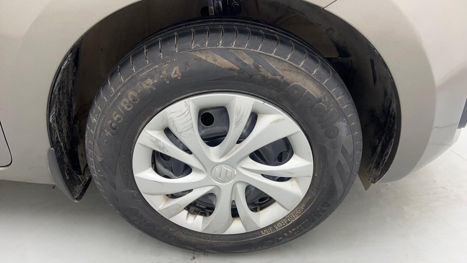 Used 2018 Maruti Suzuki Swift VXi Petrol Manual tyres RIGHT FRONT TYRE RIM VIEW