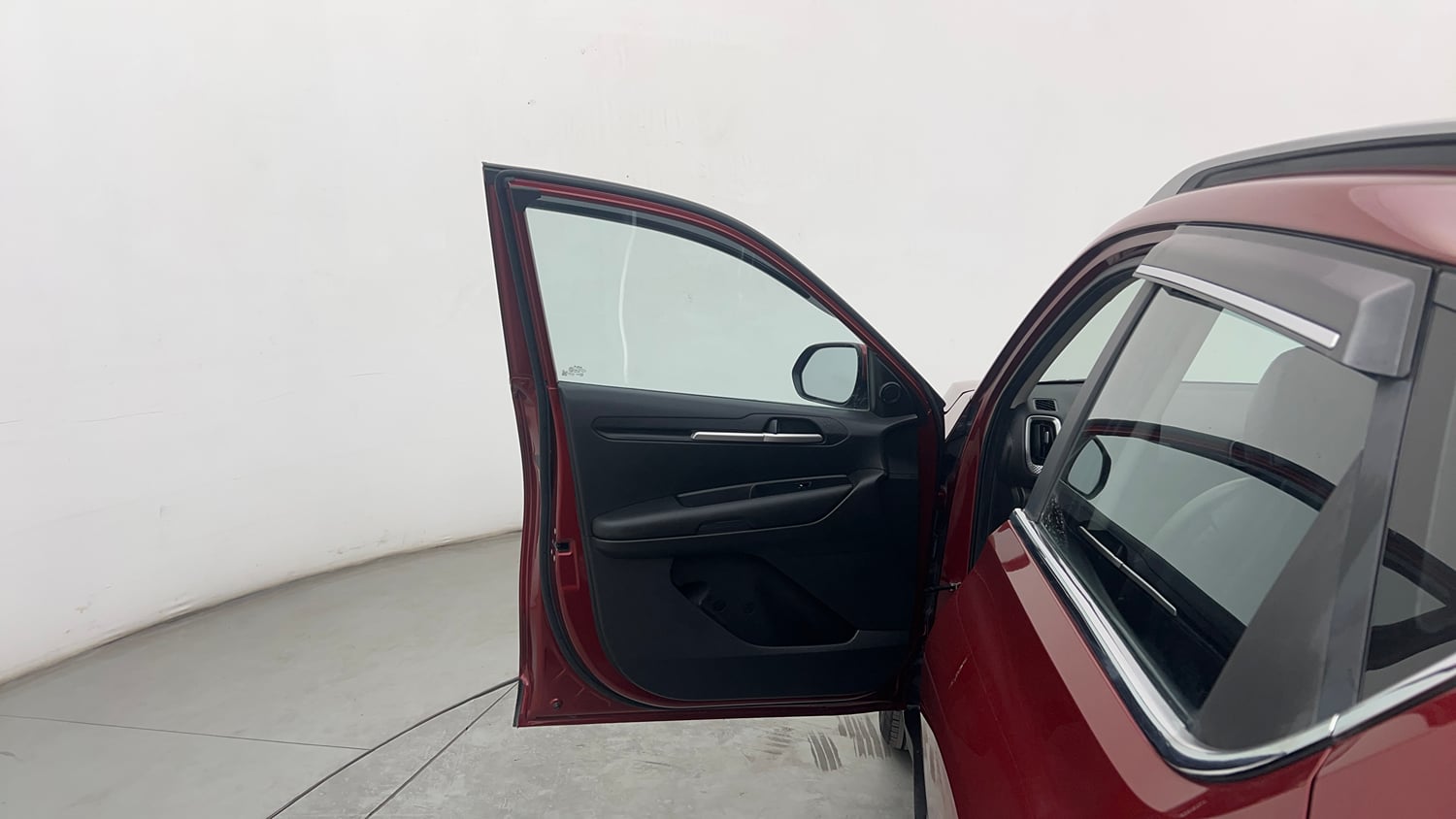 Used 2022 Kia Sonet HTK Plus 1.2 Petrol Manual interior LEFT FRONT DOOR OPEN VIEW