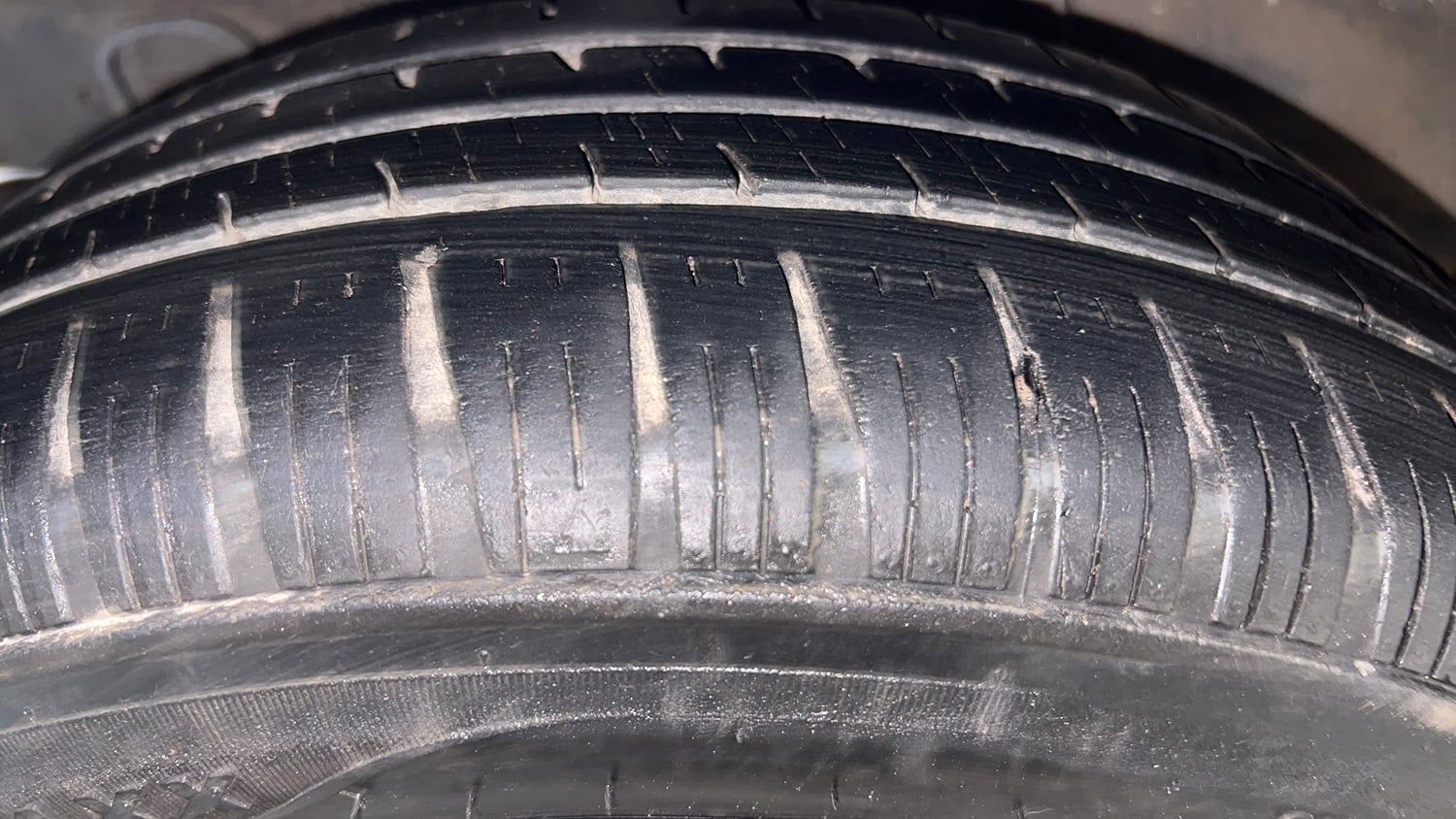 Used 2020 Hyundai Grand i10 Sportz 1.2 Kappa VTVT Petrol Manual tyres RIGHT REAR TYRE TREAD VIEW