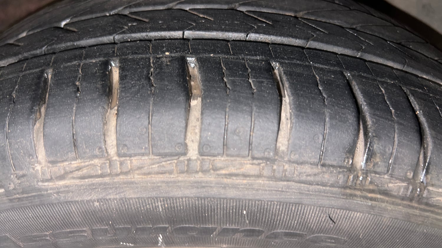 Used 2017 Tata Tiago Revotorq XT Diesel Manual tyres RIGHT REAR TYRE TREAD VIEW