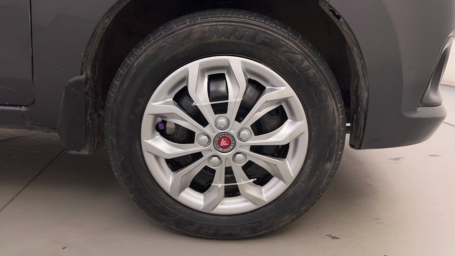 Used 2017 Maruti Suzuki Alto K10 VXi Petrol Manual tyres RIGHT FRONT TYRE RIM VIEW