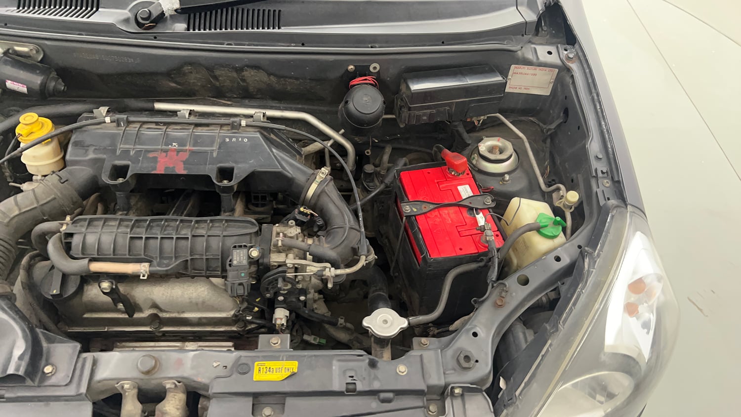 Used 2015 Maruti Suzuki Alto 800 Lxi Petrol Manual engine ENGINE LEFT SIDE VIEW