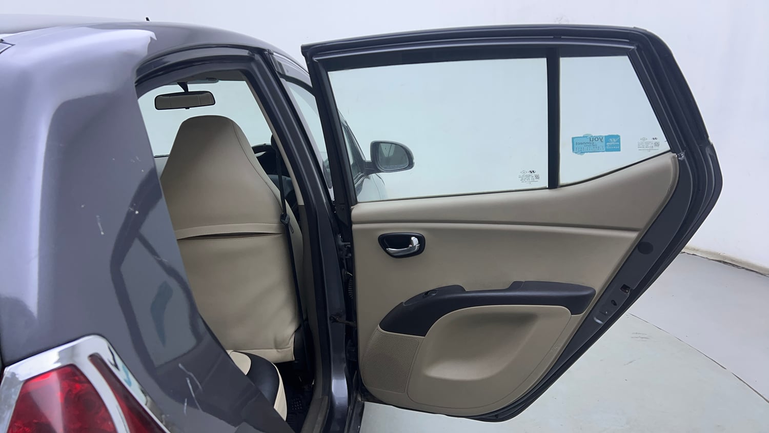 Used 2013 Hyundai i10 Magna 1.2 Kappa2 Petrol Manual interior RIGHT REAR DOOR OPEN VIEW
