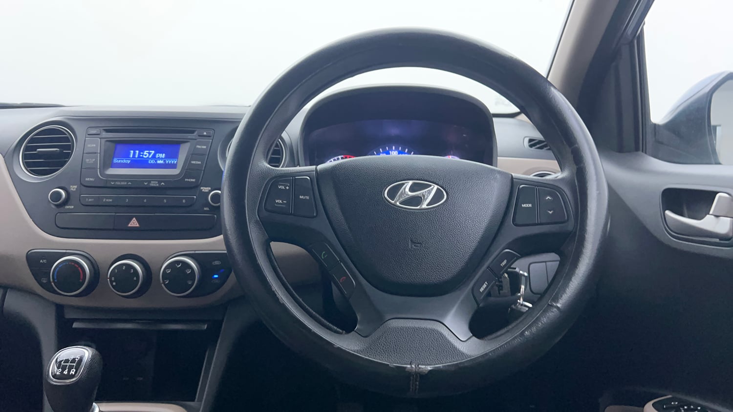 Used 2015 Hyundai Xcent S 1.2 Petrol Manual interior STEERING VIEW
