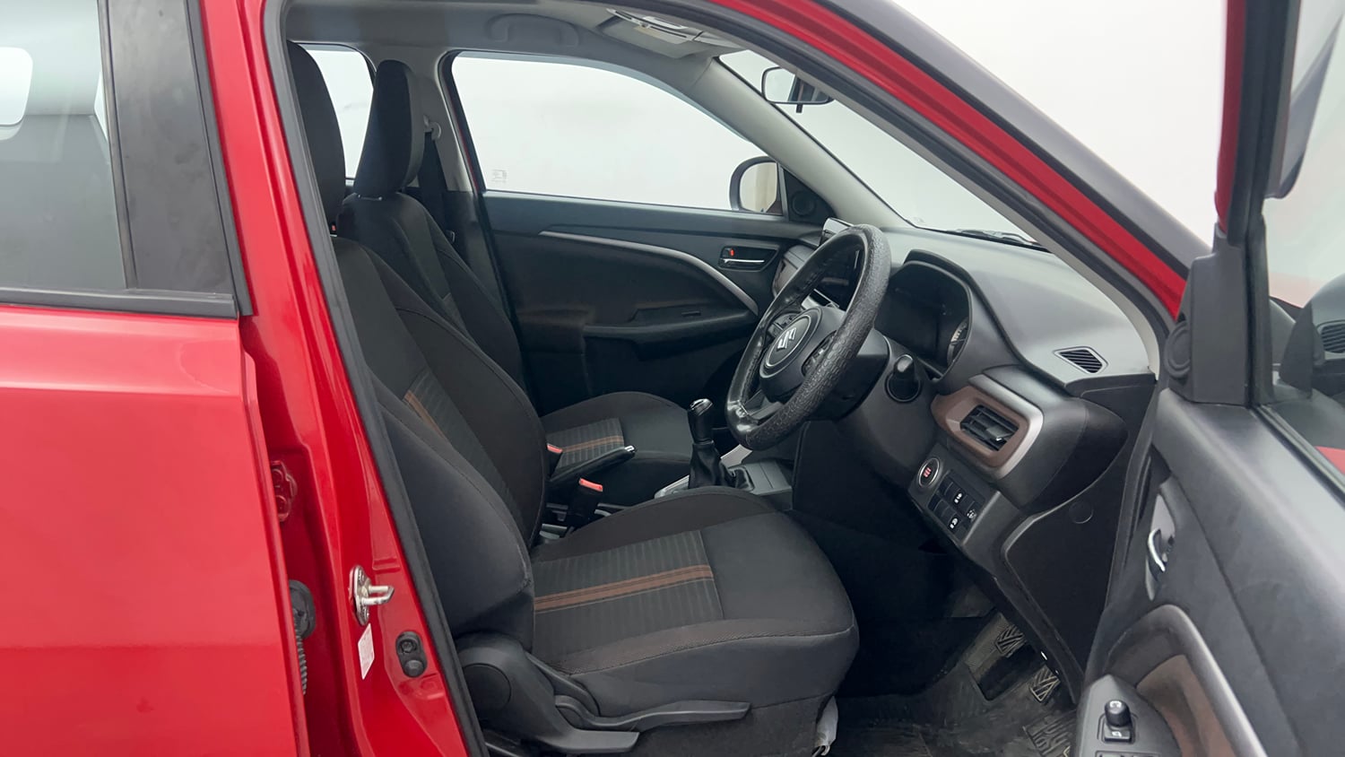 Used 2023 Maruti Suzuki Brezza Zxi Dual Tone Petrol Manual interior RIGHT SIDE FRONT DOOR CABIN VIEW