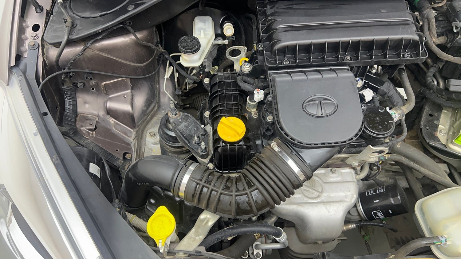 Used 2018 Tata Tiago Revotron XT Petrol Manual engine ENGINE RIGHT SIDE VIEW