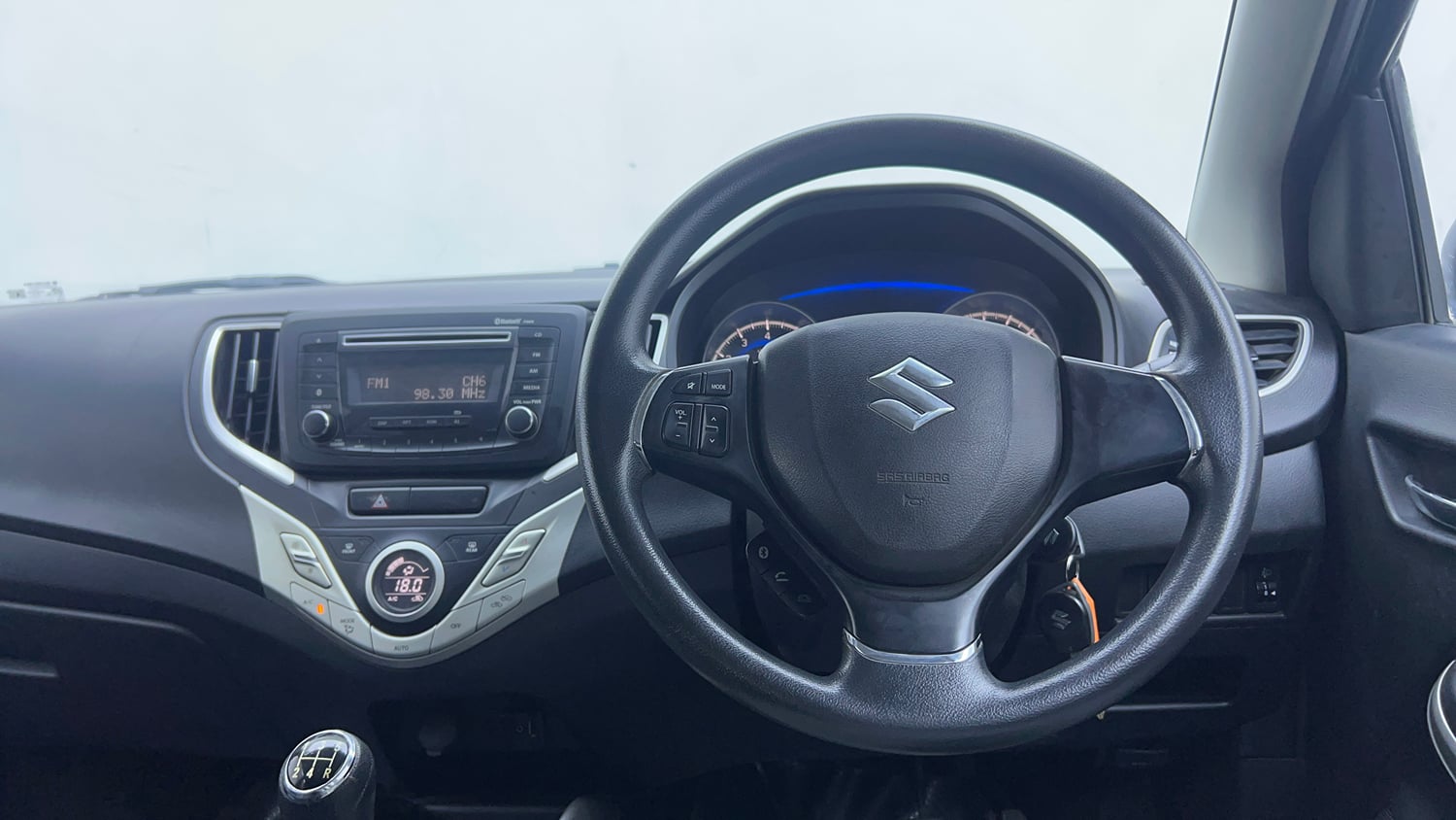 Used 2017 Maruti Suzuki Baleno Delta 1.2 Petrol Manual interior STEERING VIEW