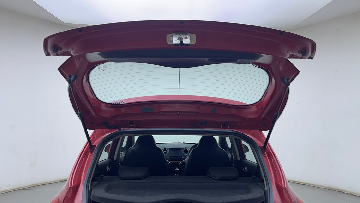 Used 2019 Hyundai Grand i10 Asta 1.2 Kappa VTVT Petrol Manual interior DICKY DOOR OPEN VIEW
