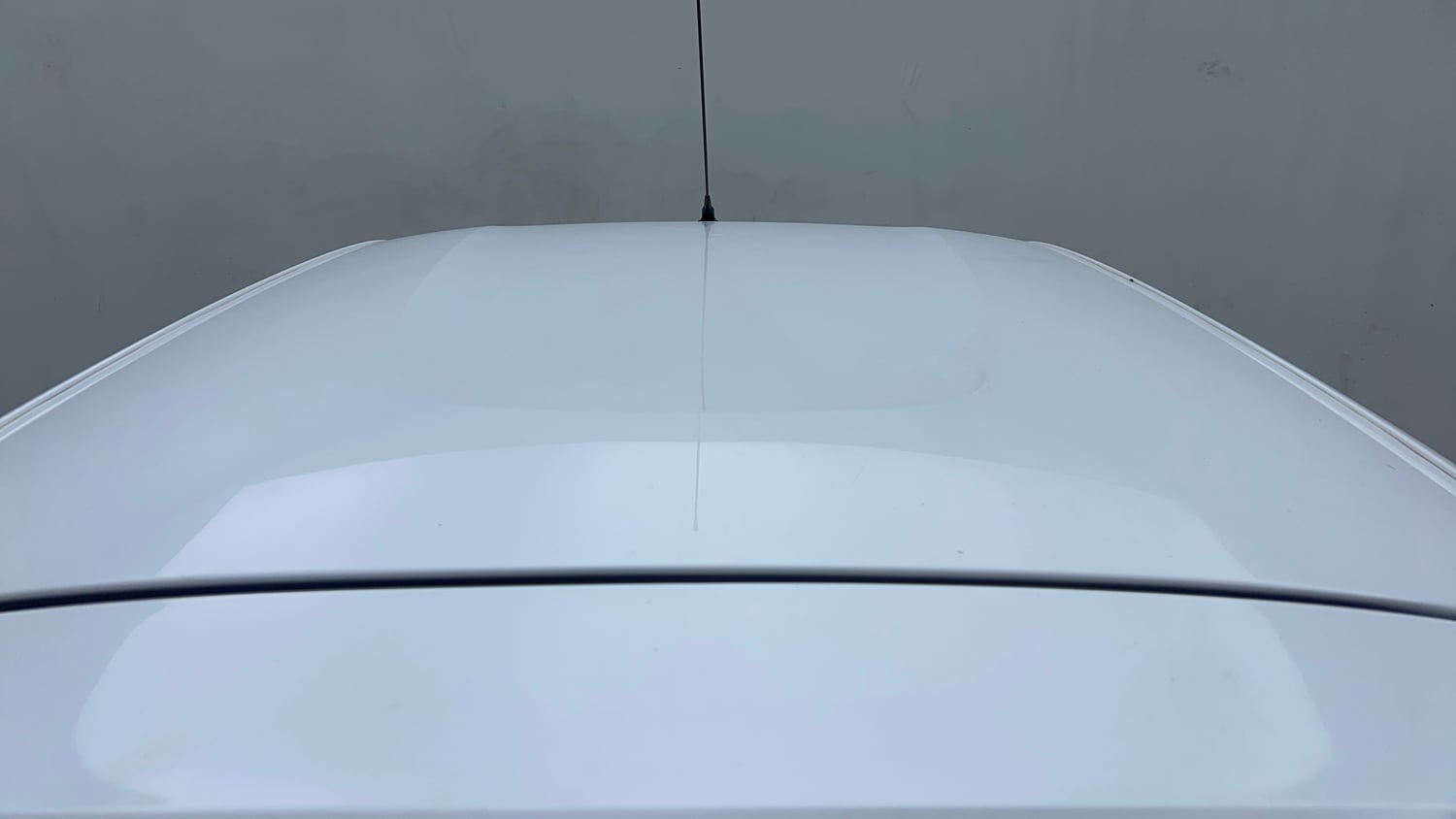 Used 2015 Renault Kwid RXT Petrol Manual exterior EXTERIOR ROOF VIEW