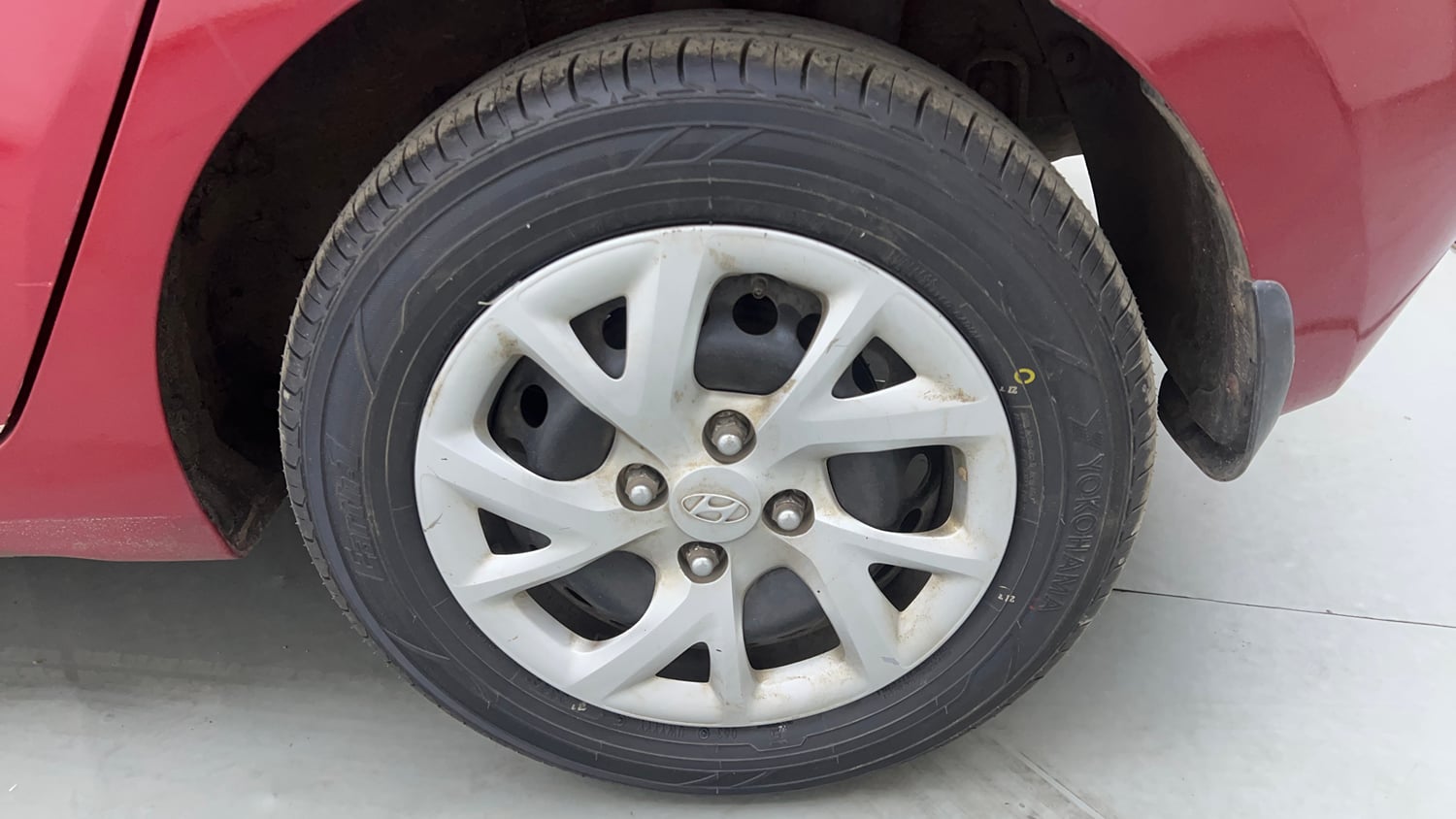 Used 2019 Hyundai Grand i10 Sportz 1.2 Kappa VTVT Petrol Manual tyres LEFT REAR TYRE RIM VIEW