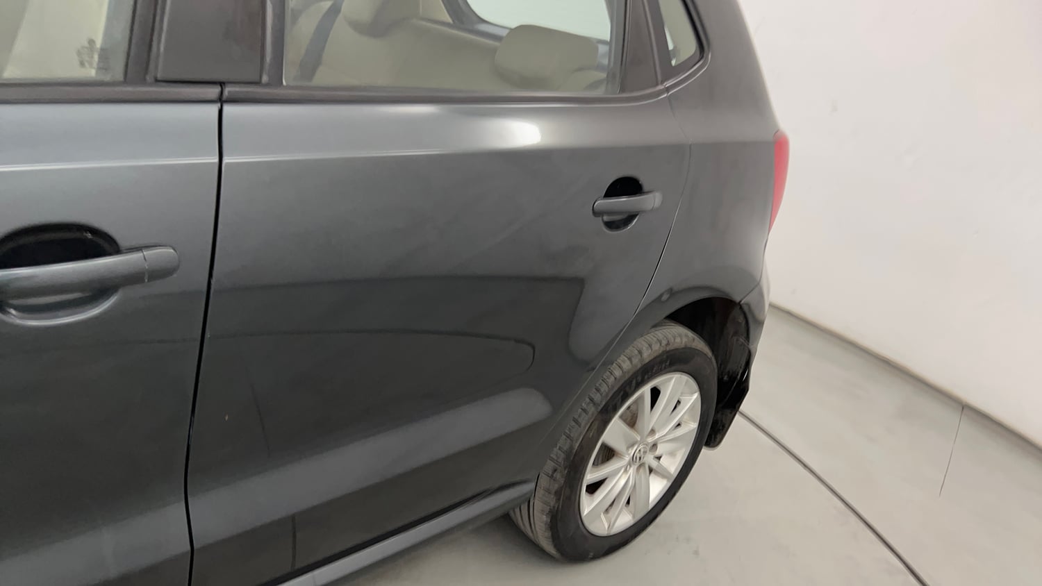 Used 2016 Volkswagen Polo Highline1.2L (P) Petrol Manual dents MINOR SCRATCH