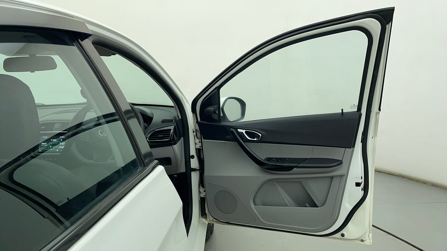 Used 2020 Tata Tiago Revotron XZ Petrol Manual interior RIGHT FRONT DOOR OPEN VIEW