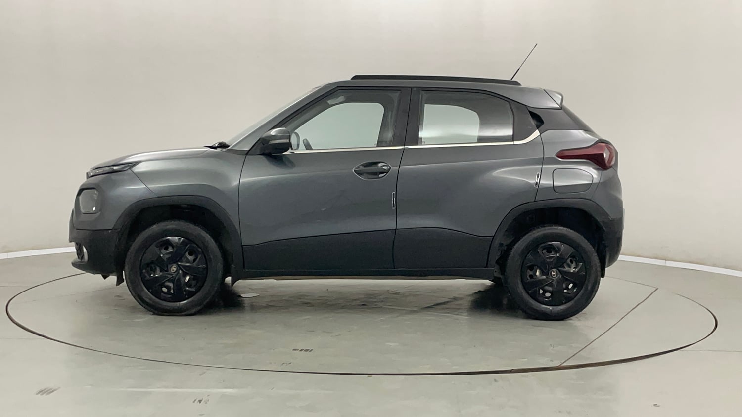 Used 2023 Tata Punch Adventure Rhythm Pack MT Petrol Manual exterior LEFT SIDE VIEW