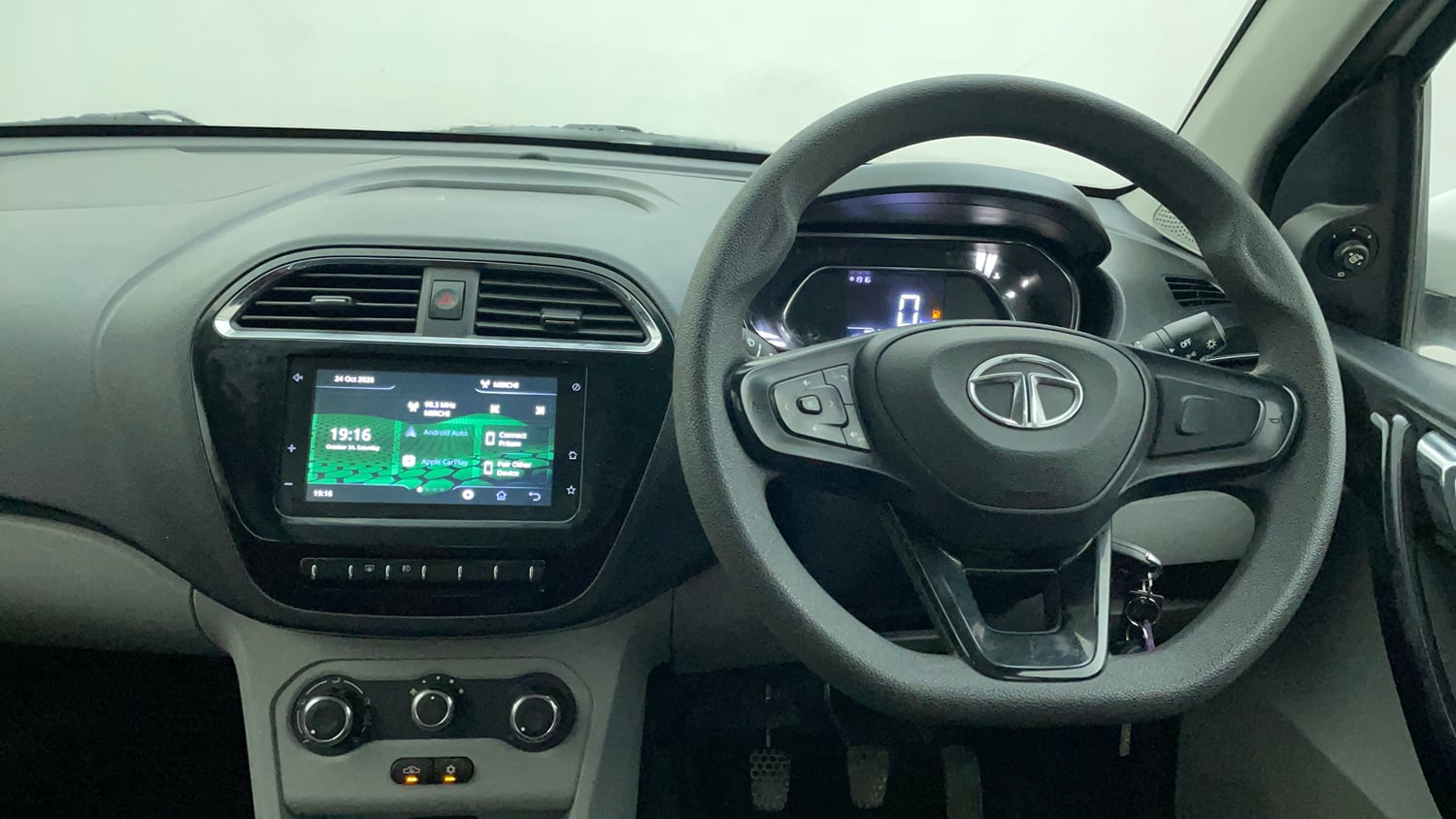 Used 2020 Tata Tiago Revotron XZ Petrol Manual interior STEERING VIEW