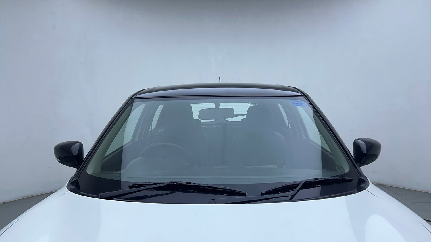 Used 2021 Maruti Suzuki Swift ZXi Plus Dual Tone Petrol Manual exterior FRONT WINDSHIELD VIEW