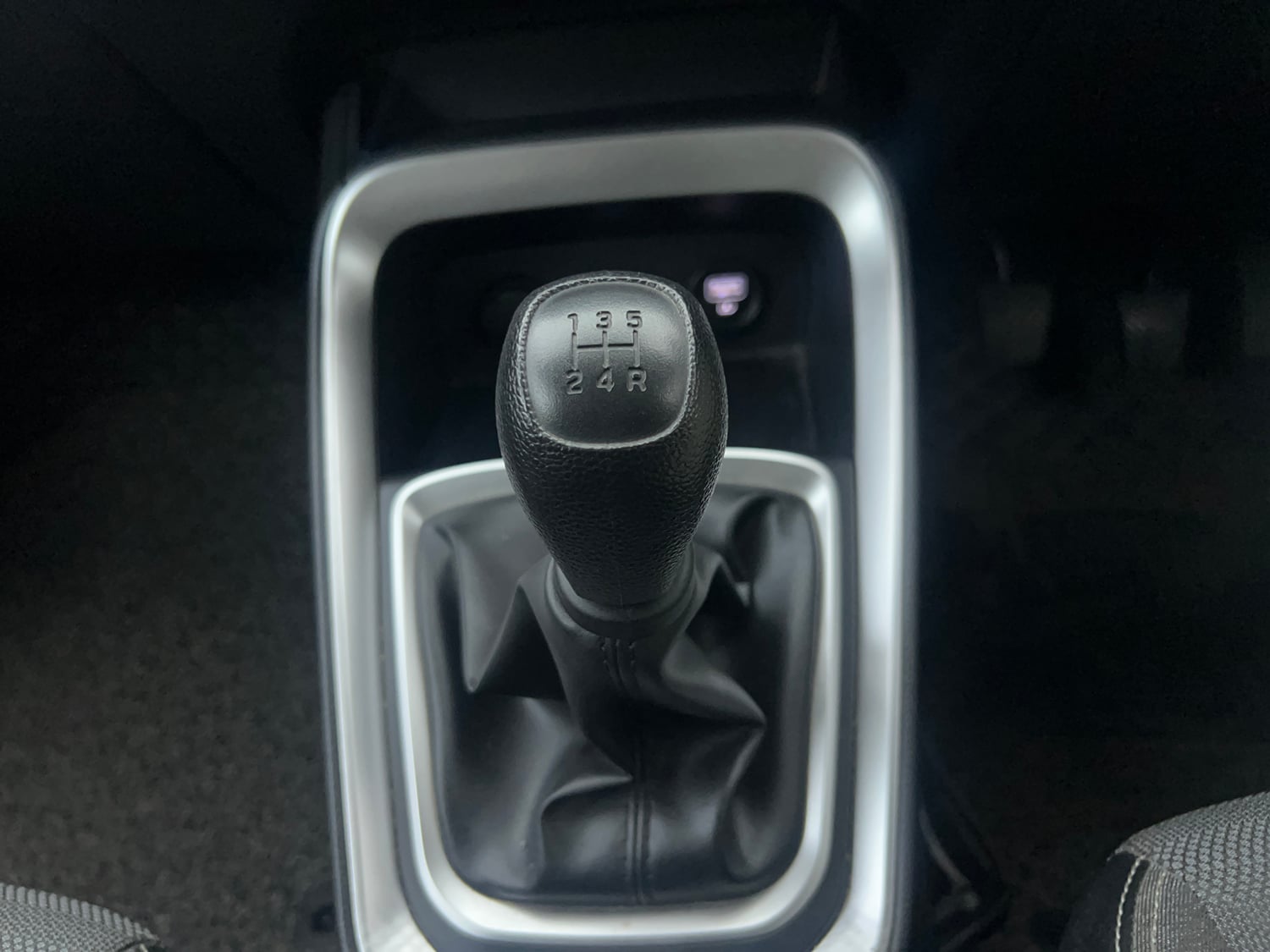 Used 2022 Kia Sonet HTK Plus 1.2 Petrol Manual interior GEAR  KNOB VIEW