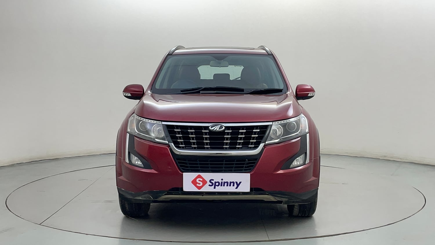 Used 2018 Mahindra XUV500 W11 Diesel Manual exterior FRONT VIEW