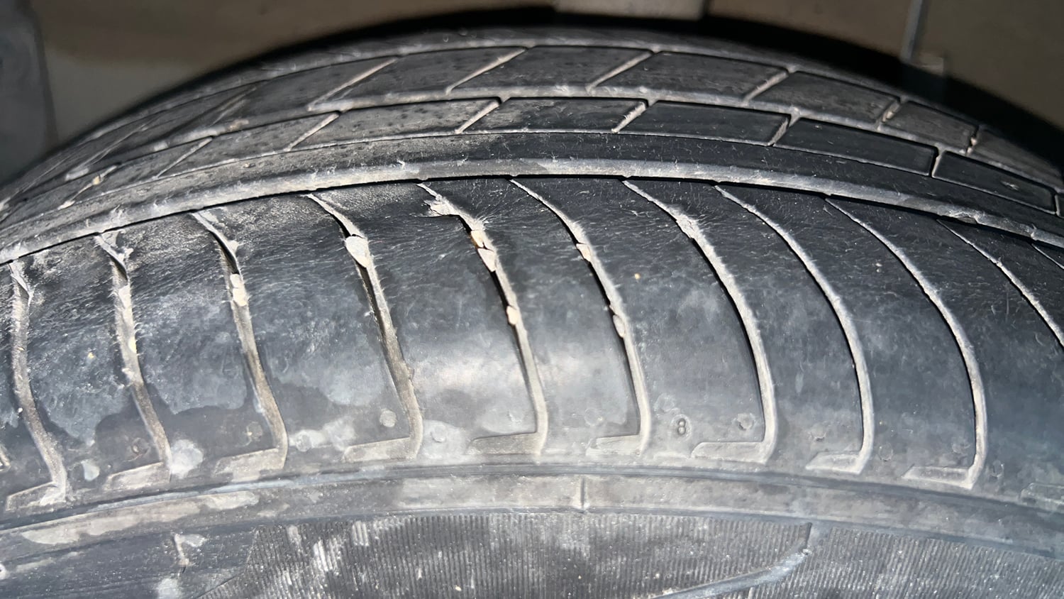 Used 2023 Hyundai Exter SX 1.2 AMT Petrol Automatic tyres RIGHT REAR TYRE TREAD VIEW