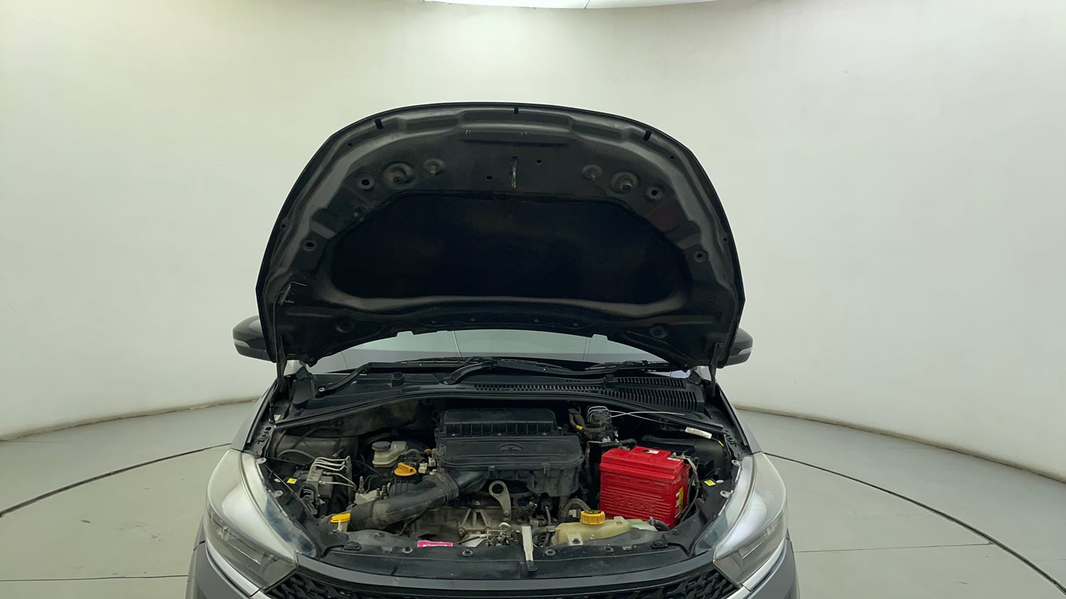 Used 2022 Tata Tiago XZA Plus Petrol Automatic engine ENGINE & BONNET OPEN FRONT VIEW