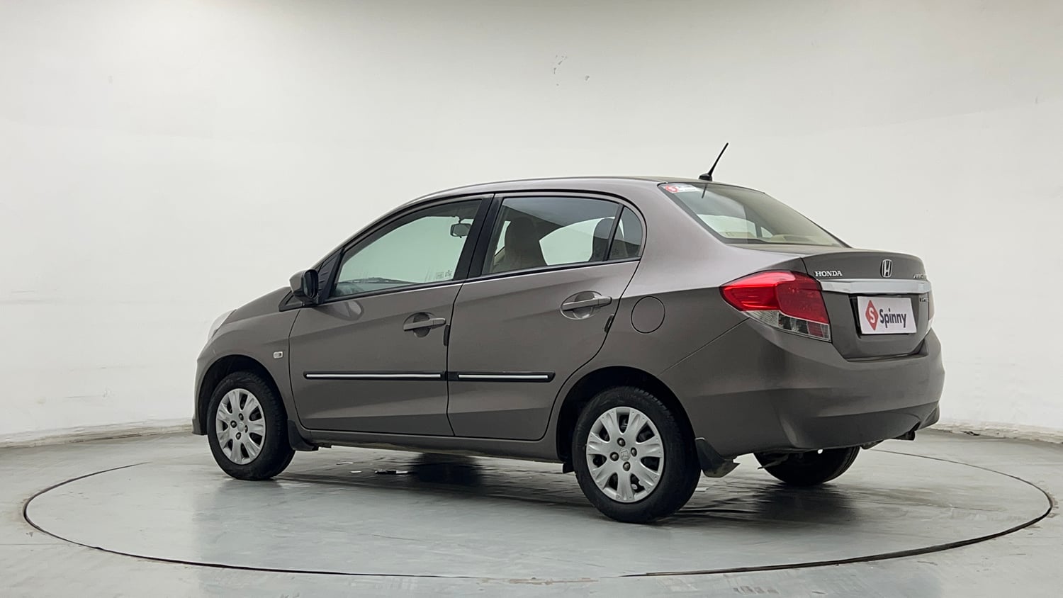 Used 2013 Honda Amaze 1.2 S i-VTEC Petrol Manual exterior LEFT REAR CORNER VIEW
