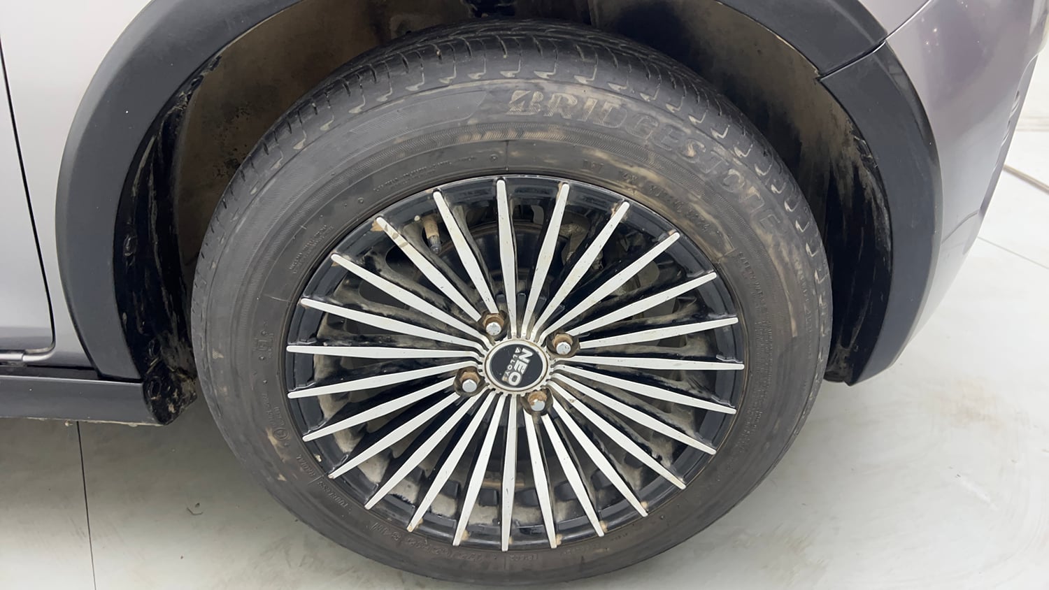 Used 2025 Maruti Suzuki Ignis Delta 1.2 AMT Petrol Automatic tyres RIGHT FRONT TYRE RIM VIEW