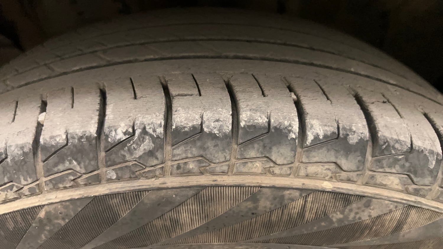 Used 2022 Kia Seltos HTX 1.5 Petrol Manual tyres LEFT FRONT TYRE TREAD VIEW