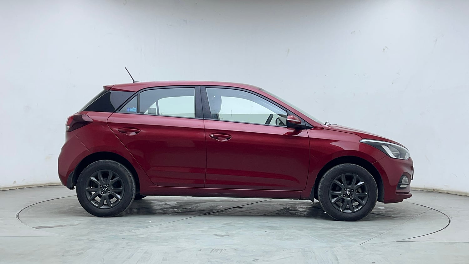 Used 2019 Hyundai Elite i20 Sportz Plus 1.2 Petrol Manual exterior RIGHT SIDE VIEW