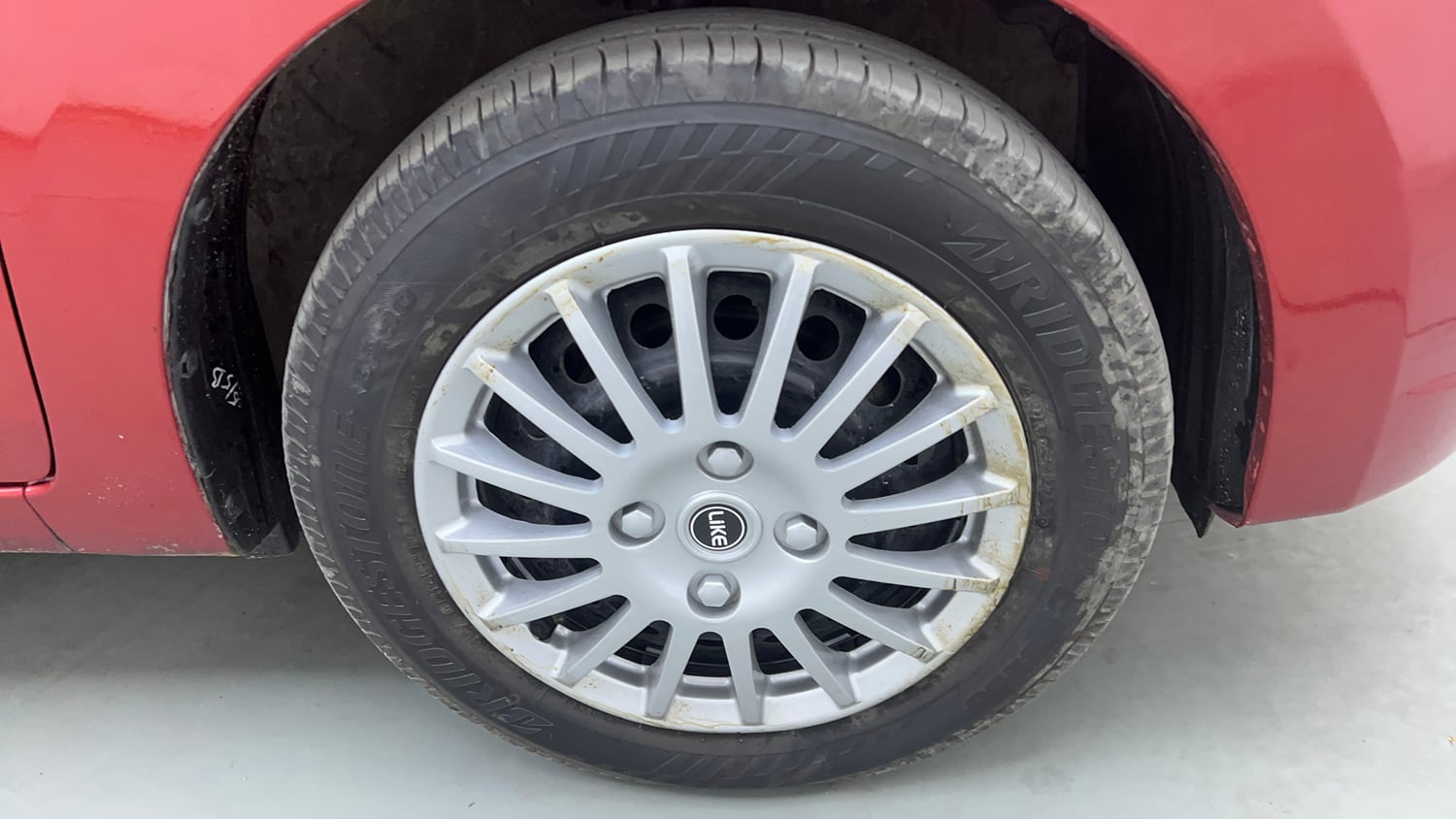Used 2017 Maruti Suzuki Celerio ZXI (O) AMT Petrol Automatic tyres RIGHT FRONT TYRE RIM VIEW