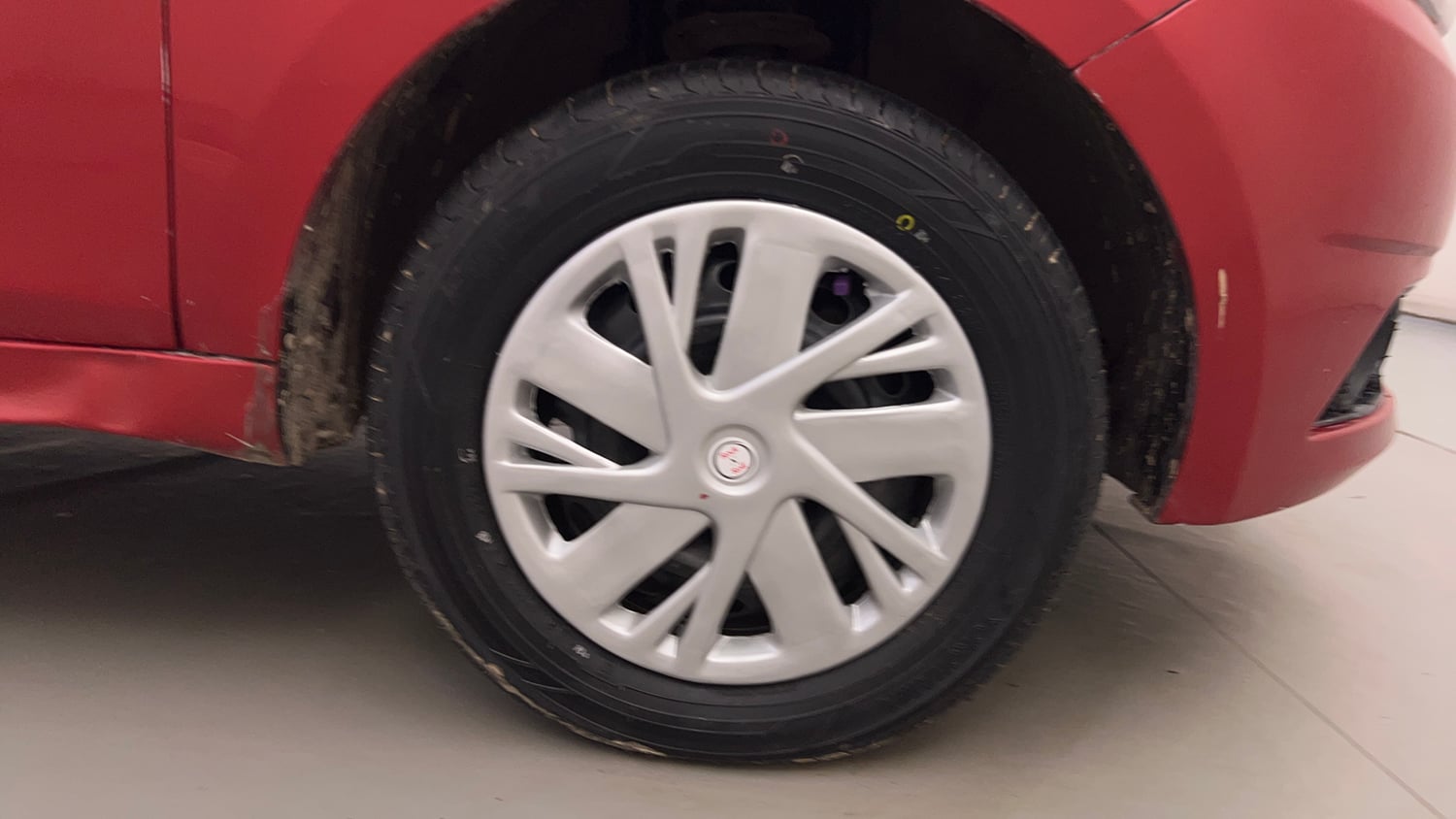 Used 2017 Tata Tiago Revotorq XT Diesel Manual tyres RIGHT FRONT TYRE RIM VIEW